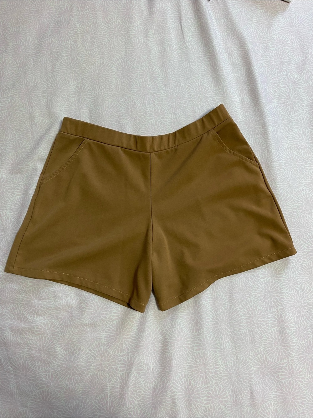 High-Rise Women's Bermuda Shorts in Warm Brown